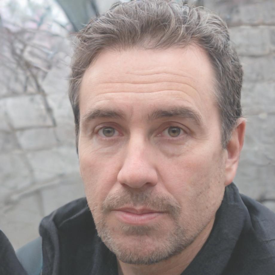 Roberto Silva, mentor financiero